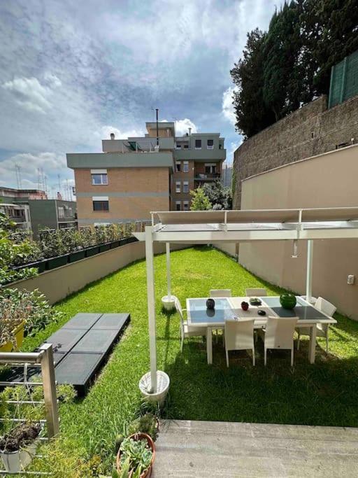 Enchanting Garden Retreat Rome Exterior photo